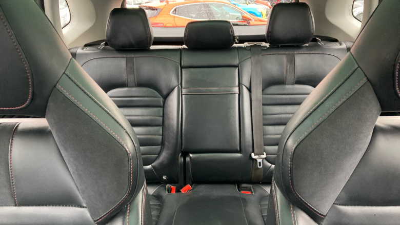 MG Hs 1.5 T-GDI Exclusive 5dr Petrol Hatchback